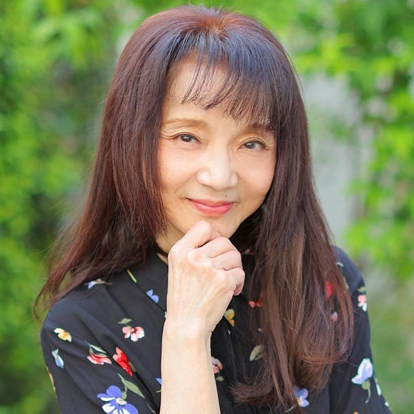 歌手・俳優の山崎ハコさん 3年前に最愛の夫が他界「彼の魂が宿る4畳間で寝起き、ギターと同居」【あの人は今】(日刊ゲンダイDIGITAL)