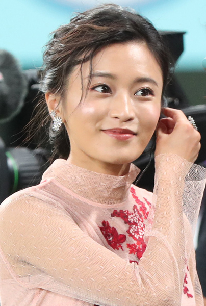 小島瑠璃子が年下社長とゴールインまでの凸凹道…“略奪愛疑惑”乗り越え中国進出に視界良好(日刊ゲンダイDIGITAL)