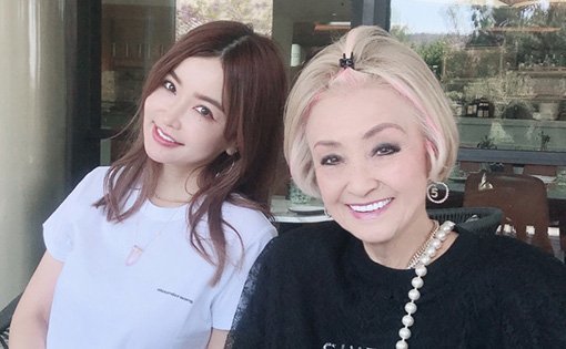 「83歳!?」平子理沙の母 若さの秘訣は「蓄積してきた宝物をうまく隠しているのよ」(CHANTO WEB)