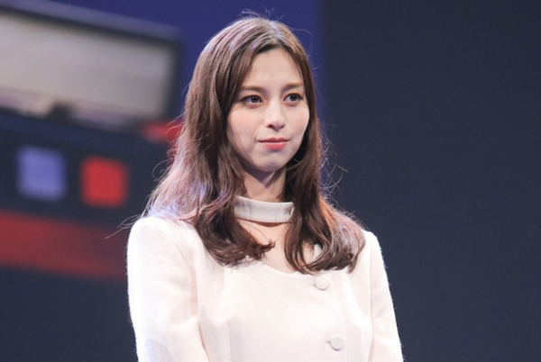 中条あやみ“圧倒的な美貌”だけじゃない 演技も性格も…三拍子そろったスター女優(WEBザテレビジョン)