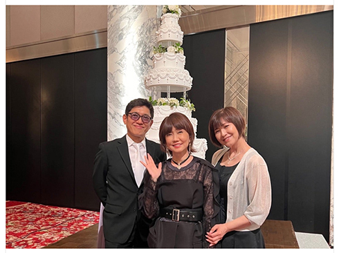 槙原寛己の長男結婚式に“花の82年組”が集結　大役の松本伊代は「食事も喉を通らないほど緊張」(ねとらぼ)