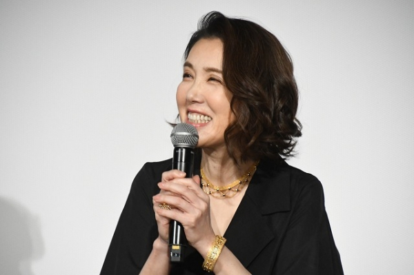 筒井真理子、夫役・光石研の人柄を絶賛「一家に一台、冬のこたつ、夏の扇風機みたいな人」(映画.com)