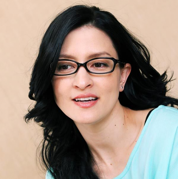 突然の音楽活動休止から9年…アンジェラ・アキから届いた“手紙”(文春オンライン)