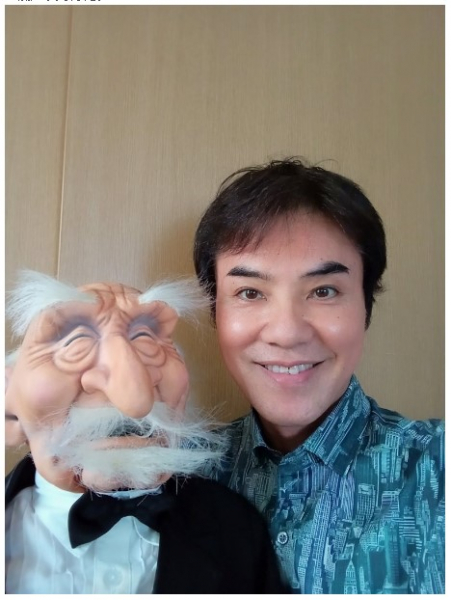 いっこく堂、還暦迎えて“現役バリバリ”腹話術ショット　娘の近況も明かす「昨年カンボジア人男性と結婚して」(ねとらぼ)