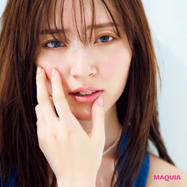 【鈴木愛理さん】夏新色のお洒落な使いこなし術。「マットベージュ」のワントーンで涼しげ美人に!(MAQUIA ONLINE)