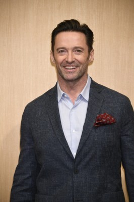 ヒュー・ジャックマン、皮膚がんで80鍼縫った翌日に熱唱して流血！（Movie Walker）