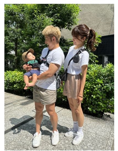 才賀紀左衛門、平和な親子3ショットから一転して事実婚妻から厳しい一言 「籍入れなくてよかった!」(ねとらぼ)