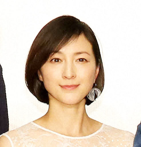 広末涼子不倫＆謹慎で広告終了ドミノ「EDWIN」「日本和装」「リーガルオン」契約協議の社も(日刊スポーツ)