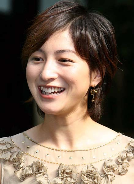 手書きラブレターで露呈した広末涼子の少女マインド、《感覚はまだMajiでKoiする5秒前？》とネット騒然(日刊ゲンダイDIGITAL)