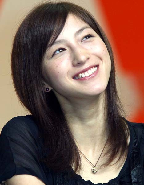 女優・広末涼子はモラルより“開き直り”に活路あり W不倫問題に業界は「まさか」でなく「またか」(日刊ゲンダイDIGITAL)