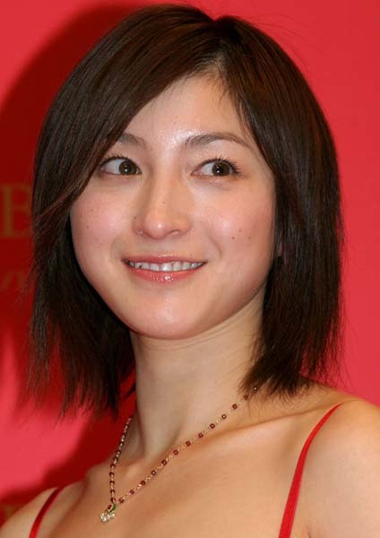 広末涼子“交換日記W不倫”の高すぎる代償…離婚必至で親権剥奪も？鳥羽周作シェフと再婚は(日刊ゲンダイDIGITAL)