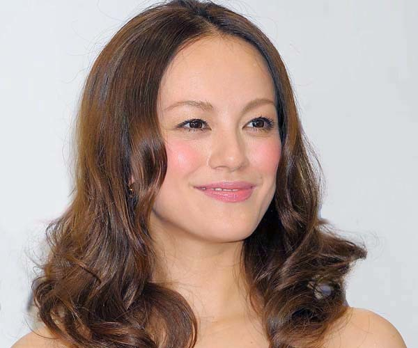 「らんまん」牧瀬里穂の和服姿に40代男性が敏感に反応 鶴田真由との“トレンディ競演”にSNS歓喜(日刊ゲンダイDIGITAL)