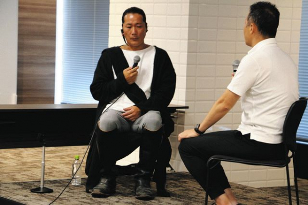 キャンドル・ジュンさん異例の会見、自ら受付し記者はインタビュー形式で質問(中日スポーツ)