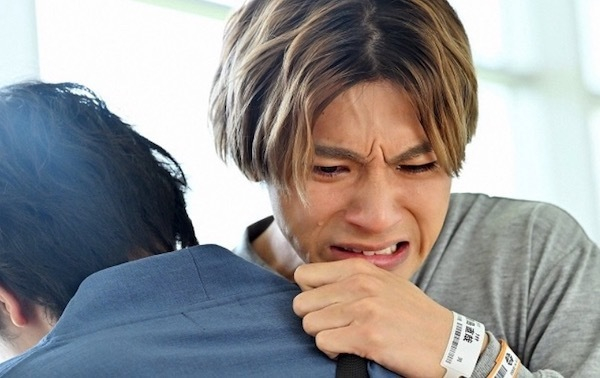 「ペンディングトレイン」絶望する“優斗”赤楚衛二を“直哉”山田裕貴が叱咤　「最後の諦めた優斗さんの目、すごかった」(エンタメOVO)
