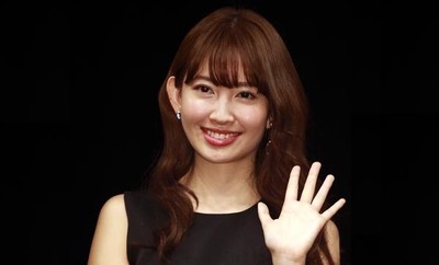 色っぽい小嶋陽菜に恋の予感？ ユニクロCMの幸せジンクス（日刊ゲンダイDIGITAL）