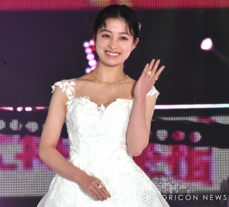 「2人の2回目の結婚式」橋本環奈＆山田涼介“幸せ”オフショットに反響「最高」「続編希望！」(オリコン)