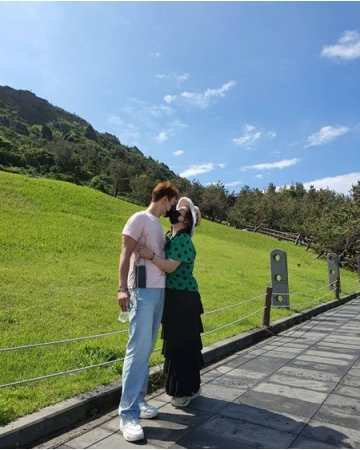 お笑い芸人夫婦のシム・ジンファとキム・ウォンヒョのマスクチューにパク・ミソン「ああっ、うらやましい」(WoW!Korea)