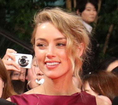 アンバー・ハード、映画祭で１年ぶりに公の場　元夫ジョニー・デップ復帰作も上映予定で話題に(日刊スポーツ)