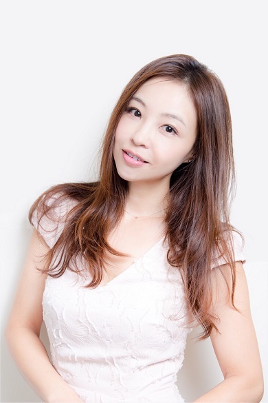 インリン、最後のグラビアは「想像していた自分とは全然違った」　14年ぶりの“M字開脚”へかけた思い(ねとらぼ)