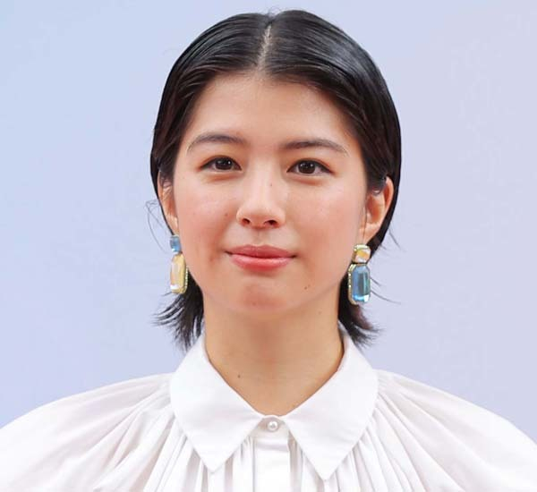 佐久間由衣は「エモ系女優」の筆頭 共演者の魅力も引き出す才能がある【最近よく見るあのCM美女の素顔】(日刊ゲンダイDIGITAL)