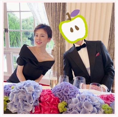 高橋真麻、“スタイル抜群な夫”とドレスアップ夫婦ショット　「旦那様モデルみたい」「華やかで美しい二人」と反響(ねとらぼ)