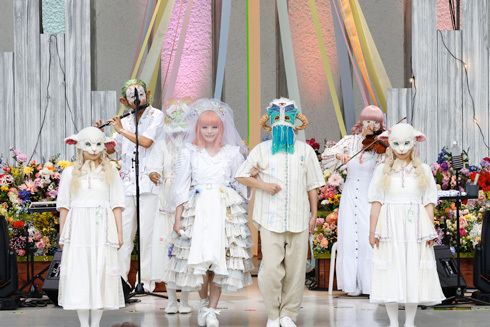 きゃりーぱみゅぱみゅの夫、結婚後初めて妻の姿更新　「仲いいっすねー」「可愛すぎる」と反響集まる(ねとらぼ)