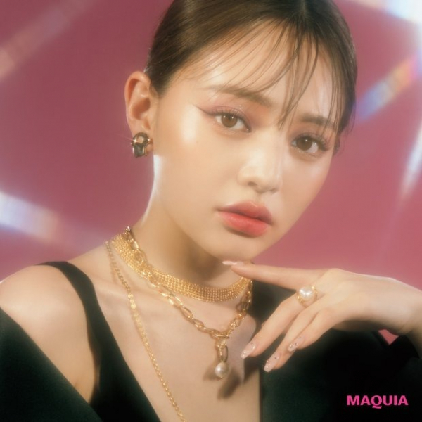 小田切ヒロさんが今、一番気になるメイクを披露! 赤と黒を効かせた“高嶺の花”「千金メイク」(MAQUIA ONLINE)