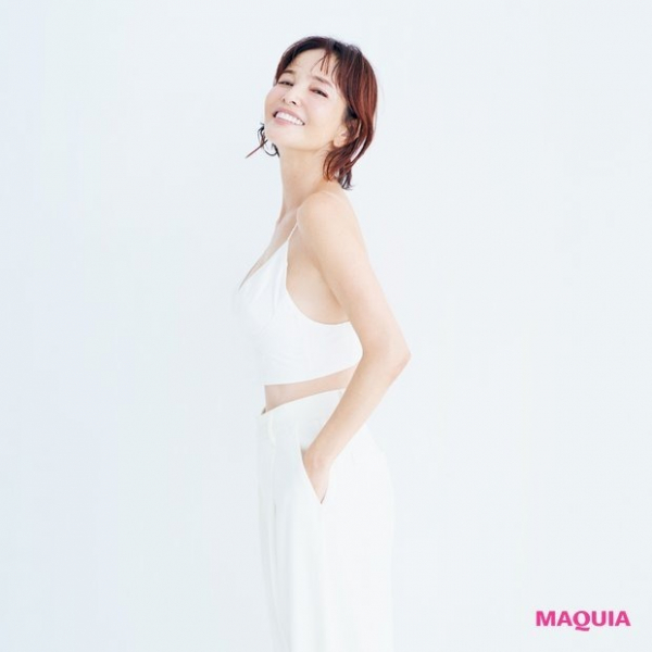 梨花さん「50歳を迎えた今、美容に本気のスイッチが」。MY BESTスキンケア&ヘアケアは?(MAQUIA ONLINE)