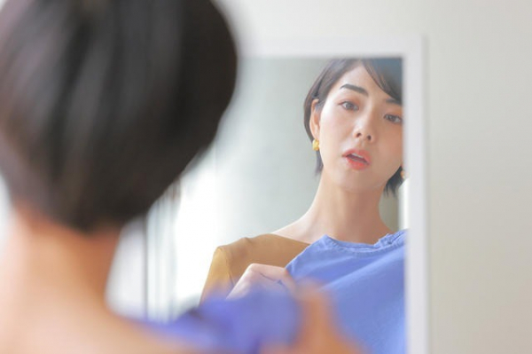 初デートで何着る？マッチングアプリ専門家とーまが男性目線で回答！(MORE)