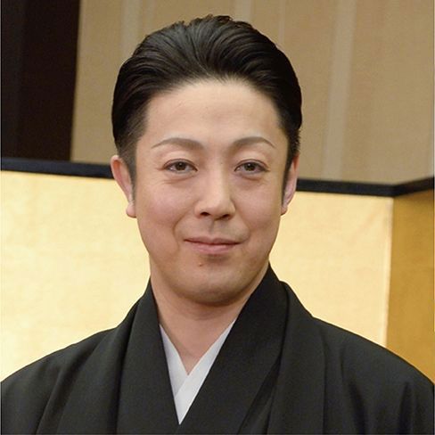 《密会写真》 尾上菊之助が“19歳下”波瑠似美女と“高級ホテル不倫”泊 「猿之助再逮捕の3日後に…」事務所は「部屋滞在は事実です」(文春オンライン)