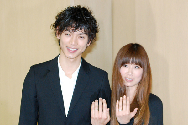 絢香が「束の間の夫婦ランチ」を堪能→仲睦まじい投稿に「相変わらず素敵」「大好きなご夫婦」の声(BuzzFeed Japan)