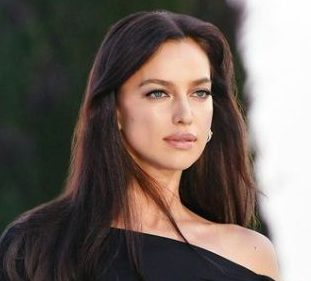 超絶美人モデル、大スターとまた恋の噂。元彼もビッグなイケメンばかり…(女子SPA!)