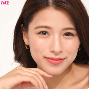 【ゆいかれん】リピ買いし続けるハイライト、マスカラを紹介〈元月組娘役スター〉(VOCE)