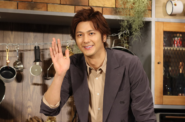 「初めて見たかも」「見惚れてしまいます！」速水もこみち&平山あや、結婚4周年の記念日に貴重な2ショットを公開(BuzzFeed Japan)