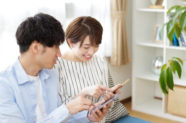 「彼にアプリを消してほしい」マッチングアプリに関する悩みに、専門家とーまが男性目線でお答え!(MORE)