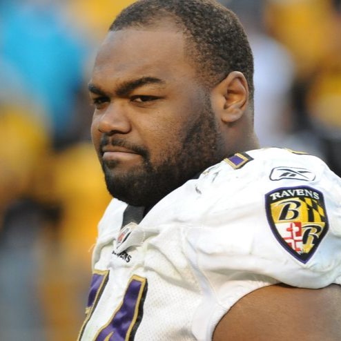 「養子はウソだった」大ヒット映画のもとになった元NFL選手が提訴(コスモポリタン)