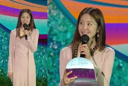 “全盛期の美貌”女優コ・ヒョンジョン、「百想芸術大賞」で着用したドレス・ジュエリーが連日話題(WoW!Korea)