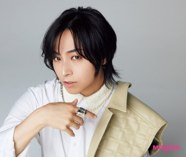 【蒼井翔太さん】圧倒的なオーラを放つ“舞台映えアイテム”5選【美容アディクト声優のMYベスコス】(MAQUIA　ONLINE)