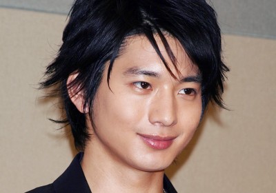 向井理、冷徹な男を好演　サイテーなのにときめきが止まらないのはなぜ？（THE PAGE）
