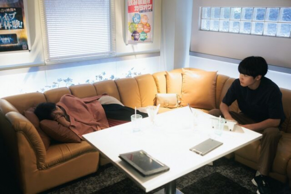 「こっち向いてよ向井くん」“向井くん”赤楚衛二と“洸稀”波瑠の朝食シーンに反響 　「お互いに素を見せられる感じがいい」「２人はお似合い」(エンタメOVO)