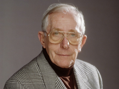 ルイス・ギルバート監督が97歳で死去　「アルフィー」「007 私を愛したスパイ」など（映画.com）