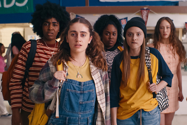 高校が舞台のセックスコメディ「Bottoms」がアメリカで大ヒット(映画.com)