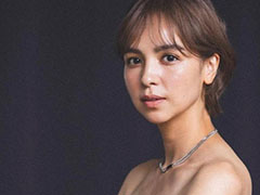 4児の母モデル、第4子出産後の10キロ減ビフォーアフターがすごい　スラリとした二の腕＆肩ラインに「美しすぎます」(ねとらぼ)