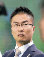 乙武氏、女子大生社長と熱愛　ザギトワ似で５か国語操る超才女（スポーツ報知）
