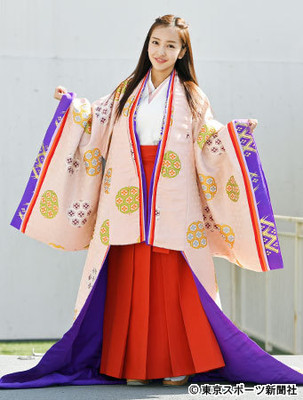 板野友美　おひな様衣装でロック「ギャップな感じがよかった」（東スポWeb）
