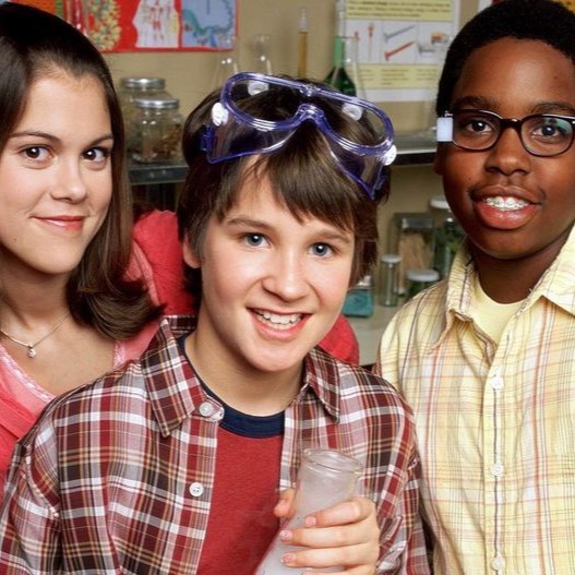 人気番組に出演した後に…元子役たちが明かす「メンタルヘルスと依存症との闘い」(コスモポリタン)