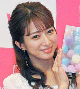 辻希美、夫・杉浦太陽とラブラブ居眠りショット！　マネジャーが“隠し撮り”「短時間に落ちた」「深夜ロケで…」(スポーツ報知)
