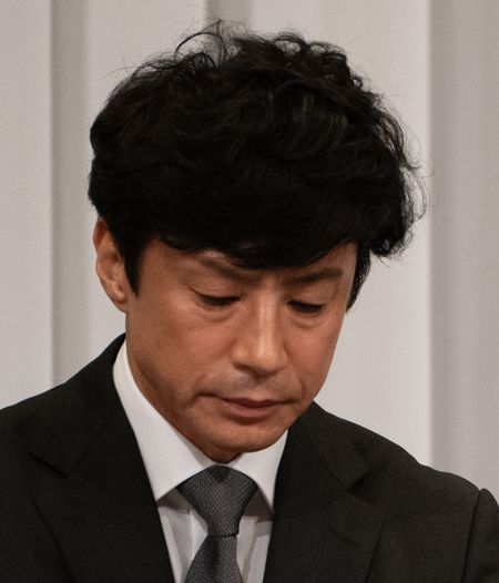 《ジャニー喜多川性加害問題》元ジャニーズJr.が東山紀之(57)の“陰湿イジメ”を悲痛告発! ヒドいあだ名をつけられ、ビンタ「すごく性格がひん曲がっている奴でした」(文春オンライン)
