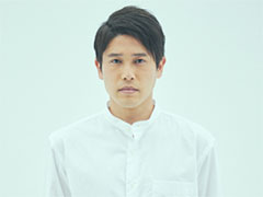 内田篤人、第3子女児の誕生を報告「内田家3姉妹となりました」 小さな手の写った写真も(ねとらぼ)