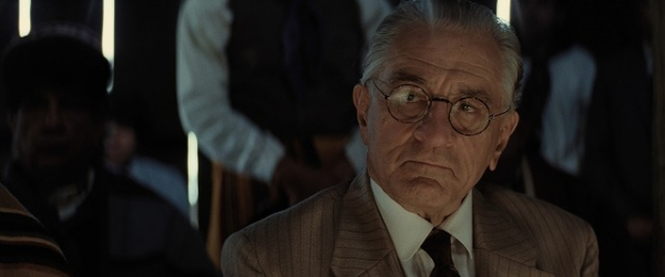 “役作りの鬼”ロバート・デ・ニーロが2つの顔を演じ分ける映像…大俳優の圧巻の演技力、最恐の存在感(映画.com)